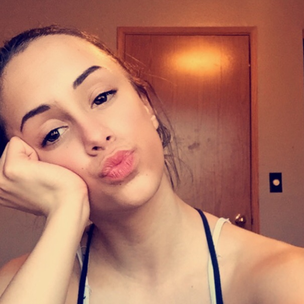 Meet your Posher, Jena